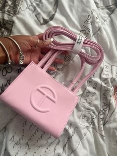 Pink Telfar Bag, Pink Purses, School Purse, My Style Bags, Pink Lifestyle, Purse Essentials