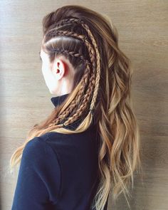 Lagertha Hair, Faux Hawk Braid, 90s Grunge Hair, Hair 2018, Faux Hawk, Trending Hairstyles, Box Braids Hairstyles, Latest Hairstyles