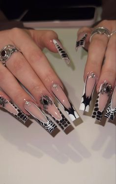 Alt Halloween Nails, White Halloween Nails Acrylic, 19th Birthday Nails Ideas Short, October Acrylics, Gothic Nails With Charms, Dark Glam Nails, White Gothic Nails, Trendy Coffin Acrylic Nails, Emo Halloween Nails