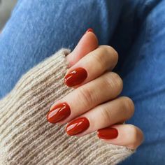 14 Fall Nail Colors for Fair Skin Tones - That are Warm & Cozy - Nails Yellow, Hello Nails, October Nails, Smink Inspiration, Makijaż Smokey Eye, Nagel Inspo, Fall Nail Colors, Summer Nails Colors, Autumn Nails