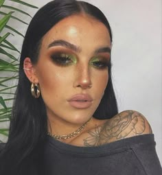 Sophie Floyd, Glam Glow, Beauty Make-up, Merry Christmas Eve, Green Eyeshadow, Makeup Obsession, Make Me Up, Glam Makeup