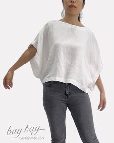 Summer Lagenlook Tops With Batwing Sleeves, Summer Batwing Sleeve Lagenlook Tops, Lagenlook Linen Tops For Beach, Oversized Linen Summer Tops, Casual Boxy Summer Blouse, Boxy Short Sleeve Blouse For Summer, Summer Blouse With Short Sleeves, Linen Tee Shirt, Ruffles Top