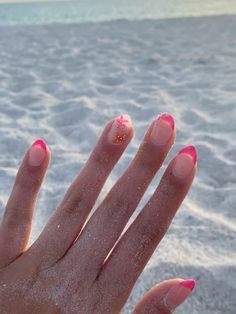 Cute Summer Nails For The Beach, Summer Nail Inpos Ideas, Short Almond Nails For Summer, Trendy Easy Nails, Nail Design No Acrylic, At Home Summer Nails, Cute Nails For Mexico, Easy Summer Nails To Do At Home, Short Almond Vacation Nails