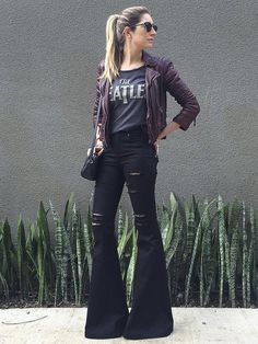 Calça Las Vegas sarja preta Outfit Ideas Autumn, Wideleg Pants, Bottom Jeans, Bell Bottom Pants, Create Outfits, Flared Jeans