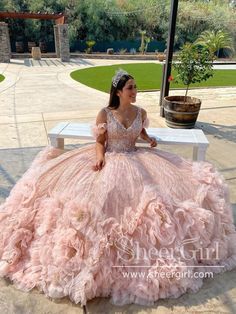 Flower Quinceanera Dresses, Quinceanera Dresses Sparkly, Mermaid Prom Dresses Lace, Sparkly Prom Dresses, Ball Gown Skirt, Wedding Dresses Beaded, Pageant Gowns, Beaded Bodice, Bride Gowns