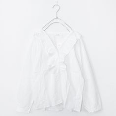 V-neck frill blouse. Ship from Japan Imported Simple 2 color One Size: length 59cm width 48cm sleeve 58cm Polyester White V-neck Blouse With Ruffles, Feminine V-neck Top With Lace Collar, V-neck Blouse With Lace Trim For Daywear, Feminine V-neck Tops With Lace Collar, Chic V-neck Blouse With Lace Collar, V-neck Lace Trim Blouse For Work, V-neck Blouse With Lace Trim For Work, Spring V-neck Blouse With Lace Collar, Summer V-neck Blouse With Lace Collar