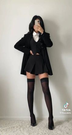 Outfit Chic, Pastel Outfit, Black Stockings, 가을 패션, Edgy Outfits, Looks Style, Outfits Summer, Lookbook Outfits