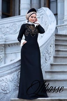 Timeless Classics by Amina Fedorenko Carolina Dress, Green Chiffon Dress, Bella Dresses, Hijab Fashion Summer, Blue Chiffon Dresses, Blessed Wednesday, Muslim Dresses, Red Dresses Classy