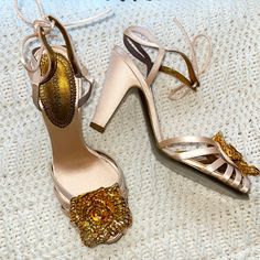 Gorgeous Roberto Cavalli Collection Pumps Satin - Light Pink With Embellished Large Gold Rose With Stones Size 37 Comes With Original Box Roberto Cavalli, Women's Shoes Sandals, Original Box, Silver Gold, Light Pink, Shoes Sandals, Pumps, Rose Gold, Silk