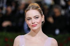 Emma Stone at the 2022 Met Gala Buttery Blonde, Asymmetrical Bob, Fuller Hair, Natural Blondes, Bleach Blonde, Emma Stone, Hair Serum, Beauty Favorites, Hair Transformation