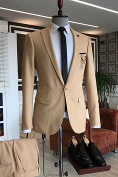 Discover the very best Baron Brown Point Lapel One Button Slim Fit Prom Men Suit for work,prom and wedding occasions at Bradymensuit. Custom made Taupe Peaked Lapel mens suits with high quality. Prom Mens, Suit For Prom, Peak Lapel Suit, Tuxedos Wedding, Prom Men, Men's Office, Slim Fit Suit Men, Suits Prom, Mens Fashion Blazer