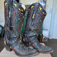 Beautiful Boots And A Vintage Leather With The Butterfly Cut Outs And Colors As Shown. These Are A Size 8 They Say 8 Am Which Is A Regular Size 8 In Corral Boots The Leather Is Almost A Washed Black So It’s Not A Jet Black. It’s Exactly I’ve Shown I Did Them In Natural Light Without Any Filters. Butterfly Cut, Vintage Cowboy Boots, Corral Boots, Vintage Cowboy, Beautiful Boots, The Butterfly, Jet Black, Shoe Sale, Cut Outs