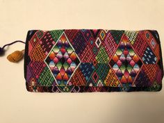 A rich upcycled huipil gives beauty to this clutch ideal for those who like chic and lightness Bohemian Multicolor Embroidery Clutch, Multicolor Woven Bohemian Clutch, Huipil Pattern, First Day Of Work, Plum Paper Planner, Plum Paper, Convertible Bags, Small Crossbody, Star Pictures