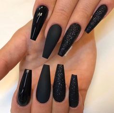 30 Chic New Year's Nail Ideas Perfect for The Holidays Long Black Nails, Nails With Glitter, Matte Black Nails, Stiletto Nail Art, Black Acrylic Nails, Stiletto Nails Designs, 17 Black