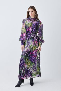 {@@=Ist.Core.Helpers.StringHelper.ToProperCase("Encapsulate botanical beauty in this elegant midi dress. Balloon sleeves and a flowing midi skirt add an ethereal touch to this piece, while a collared neckline and buckle belt add a level of sophistication. The vibrant floral print is perfectly suited to a spring soiree, wedding, or race day.Floral print Balloon sleevesBuckle beltCollared necklineExpertly designed for those 5'10" and above, our Tall pieces are perfectly proportioned for a taller f Soiree Wedding, Spring Soiree, Shirt Midi Dress, Elegant Midi Dress, Elegant Midi Dresses, Printed Balloons, Botanical Beauty, Midi Shirt Dress, Race Day