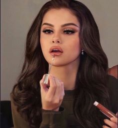 Maquillaje Selena Gomez, Selena Selena, Selena Gomez Makeup, Selena Gomez With Fans, Going Blonde, Selena Gomez Photos, Selena Gomez Pictures, Perrie Edwards, Blonde Beauty