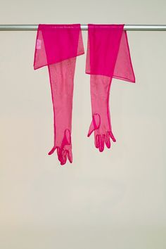 Collina Strada Gloves in Fuchsia Organza Glove Editorial, Organza Gloves, Aesthetic Ig Post, Gloves Aesthetic, Pink Gloves, Fashion Gloves, Viva Magenta, Aesthetic Ig, Pink Vibes