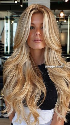 Romantic Blonde Hair, Fall Blonde Hair, Pools Backyard, Chique Outfits, Army Women, Blonde Hair Inspiration, Low Lights Hair, Natural Curls Hairstyles, Blonde Hair Looks