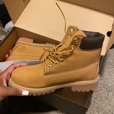 Never Worn Timberland Boots Timberland Winter Work Boots With Round Toe, Timberland Work Boots With Round Toe For Fall, Trendy Timberland Boots With Round Toe, Timberland Kids, Timberlands Shoes, Girly Shoes, Timberland Shoes, Fit Ideas, Timberland Boots