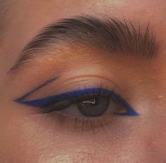 Blue Eyeliner, Eye Makeup Pictures, Eye Makeup Designs, Eye Makeup Art