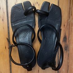 Maison Margiela Tabi Sandals Pretty Recent Mainline Margiela, In Very Good Condition Size Eu 37 Tabi Sandals, Maison Martin Margiela Shoes, Maison Margiela Tabi, Margiela Tabi, Margiela Shoes, Martin Margiela, Black Sandals, Women's Shoes Sandals, Shoes Sandals