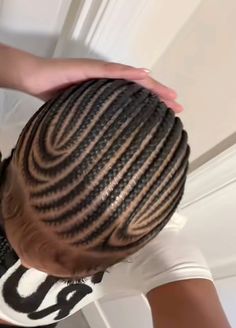 Black Women Straight Back Braids, Straight Back Braids On Natural Hair, Cornrows Braids Hairstyles, Long Alicia Keys Braids, Small Feed In Braids With Design, Cornrow Designs For Black Women, Cornrow Straight Back Hairstyles, Straight Back Braids For Black Women, Blonde Cornrows Braids Black Women