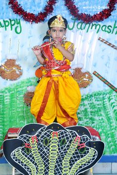 Janmashtami is a day to reminisce the birth of Lord Krishna and celebrate the naughty childhood mischief in his mystic innocence. Young ones at Mother’s Pride celebrated the divine spirit with great enthusiasm and vigor. Prideens were beautifully dressed as little Radha and Krishna and enjoyed the celebration of the glorious festival. Little prideens pulled the strings of melody with the hymns and prayers of lord. The bright and joyful faces lit the festive aura with the spirit of love, devotion School Decorations Diy, Krishna Jayanthi, Christmas Crafts Sewing, Radha And Krishna, Divine Spirit, Competitions For Kids, School Door Decorations