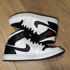 Nike Air Jordan 1 Mid Size: 7y = 7m = 8.5w Wear - Good Condition Used Multiple Times & Never Worn It Again Madeline Klein, Outfits With Air Jordans, Air Jordan 1 Black And White, Shoes Wishlist, Jordan 1 Black, Shoe Designs, Shoe Ideas, Shoes Nike Air, Shoe Wishlist