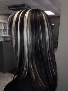 Modern 90s Chunky Highlights, Black And Blond Highlight Hair, Dark Brown Hair With Chunky Blonde, Blond Hair With Black Highlights, Black Hair With Blonde Highlights Long, Long Black Hair With Highlights, Black Hair Dye Ideas, Highlights In Black Hair, Blonde Highlights On Black Hair