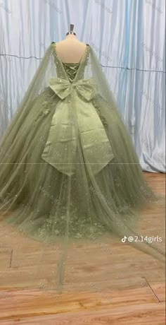 Princess And The Frog Themed Quinceanera Dress, Elegant Green Quinceanera Dresses, Dress Quinceanera Green, Peridot Green Quinceanera Dresses, Light Green Quinceanera Dresses With Sleeves, Dark Sage Green Quinceanera Dresses, Quinceanera Dresses Princess And The Frog, Pretty Green Quinceanera Dresses, Green Dress For Sweet 16