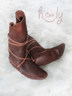 100% Handmade Leather Brown Crazy Horse by HolyCowproducts on Etsy Womens Moccasins, Earthing Shoes, Women Moccasins, Pixie Boots, Handmade Moccasins, Boots Boho, Hippie Boots, Moccasins Women, Barefoot Sandal