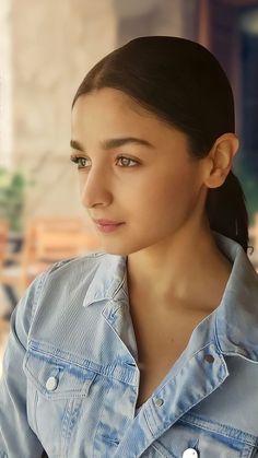 Kalank Alia Bhatt, Unusual Faces, Gangubai Kathiawadi, Don't Be Jealous, Lip Hair Removal, Jhanvi Kapoor, Light Makeup Looks