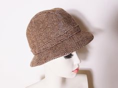 Vintage mid - late 70s fedora hat by 'Kangol' ~ Made in England.  Fabric is a medium weight speckled wool herringbone tweed in shades of golden brown, cream, pink, orange and green. Condition = Excellent. Clean and ready to wear! Inner circumference measures approx 21''. Herringbone Tweed, Rose Orange, Fedora Hat, Golden Brown, Pink Orange, Medium Weight, Herringbone, Fedora, Caps Hats