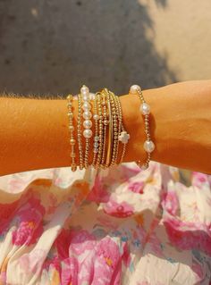 Bracelet Stack Inspo Gold, Enewton Bracelets Stacks Aesthetic, Enewton Stack Ideas, E Newton Stack, E Newton Bracelet Stack, Enewton Stack, Enewton Bracelets Stacks, Enewton Bracelet, Enewton Jewelry