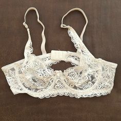 Brand New Shein Women’s White Lace Bra In Size Xl. Never Been Worn, My Sister Ordered It And Didn’t Like It Vintage Nightwear, Butterfly Bra, Shein Women, Red Lace Bra, White Lace Bra, Lacy Bra, White Bra, White Bras, Black Lace Bra