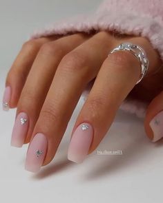 Nail Looks, Pink Glitter Nails, Squoval Nails, Romantic Nails, Nude Nail Designs, Accent Nail, Stylish Nails Designs, White Nail Art