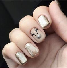 Hard Gel Nails Design, Beige Nail Designs, Short Christmas Nails, Reindeer Nails, Shellac Designs, Beige Nail, Beige Nails Design, Pretty Fingers