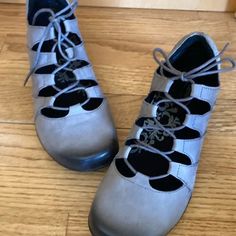 Aetrex | Shoes | Aetrex Womens Lace Up Shoes Never Worn | Poshmark Spring Lace-up Walking Shoes With Arch Support, Casual Lace-up Heels With Removable Insole, Casual Heels With Arch Support And Round Toe, Aetrex Shoes, Up Shoes, Lace Up Shoes, Arch Support, Cute Shoes, Loafer Flats