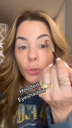 Brown Eye Makeup For Hooded Eyes, How To Apply Natural Eyeshadow, Eyeshadow For Aging Eyes, Best Eyeshadow For Hooded Eyes, How To Apply Eye Shadow To Hooded Eyes Makeup Tutorials, Eyeshadow Application For Hooded Eyes, Eye Shadow Tutorial For Hooded Eyes, Eyeshadow For Hooded Eyes Over 50, Glam Eyeshadow Looks For Hooded Eyes