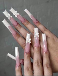 These press on nails are nice for year round Ballerina Acrylic Nails, Long Press On Nails, Long Square Acrylic Nails, Girls Nails, Square Acrylic Nails, Fire Nails