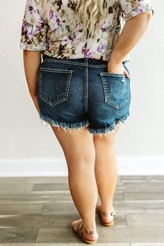 High Rise Raw Hem Plus Size Denim Shorts Plus Size Denim Shorts, Pockets Design, Plus Size Denim, Party Skirt, High Waist Shorts, Plus Size Pants, Jeans Material, Dresses By Length, Top T Shirt