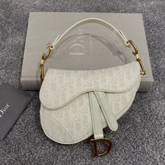 Tas Coach, Tas Lv, Nightlife Outfits, Gucci Clothes, Coquette Fashion, Aesthetic Bags