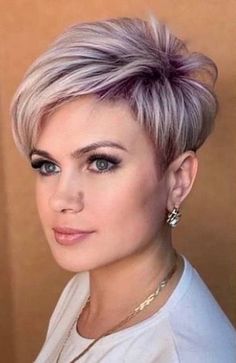 Funky Short Hair, Pixie Bob Haircut, Short Grey Hair