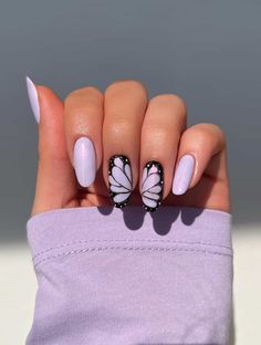 23+ Fresh Butterfly Nail Designs You'll Adore - classy & minimal Kue Macaroon, Butterfly Nail Designs, Unghie Nail Art, Cute Simple Nails, Purple Nail Designs, Butterfly Nail Art, Cute Gel Nails, Butterfly Nail, Manicure Y Pedicure