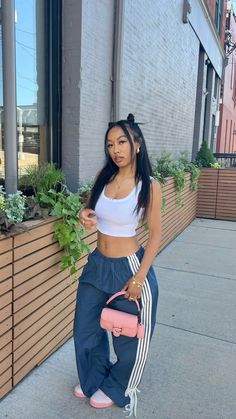 Casual Baddie Fits, Girly Streetwear Outfits, Cute Streetwear Outfits, Fly Outfit, Cute Lazy Day Outfits, Tomboy Style Outfits, Streetwear Fashion Women, Cute Swag Outfits