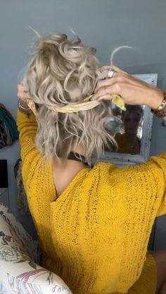 Easy Office Hairstyles, Scarf Bun, Thining Hair, Hair Facts, Office Hairstyles, Messy Bun Tutorial, Hair To One Side, Lustrous Hair, Bun Tutorial