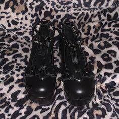 I’ve Only Worn These Once So They’re Basically Brand New. However They Are Missing A Stud To Keep One Of The Wings Down On The Bats. They Just Don’t Fit My Feet As Well As I Want Them To So I’m Selling Them Bat Shoes, 90s Emo, Vtuber Design, Black Platforms, Emo 2000s, Birthday Inspo, Bat Wing, Black Platform, The Wings