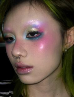 ID : 156612590 Mountain Makeup, Unconventional Makeup, Funky Makeup, Smink Inspiration, Ethereal Makeup, Unique Makeup, Edgy Makeup, Makeup Eye Looks, Eye Makeup Art