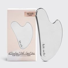 Kitsch Gua Sha Tool aus Edelstahl kann helfen, die Haut zu massieren und die Durchblutung und Lymphdrainage für eine gesündere, strahlende Haut zu fördern. Der perfekte Weg, um müde Muskeln zu beruhigen und Druckpunkte zu stimulieren, Stress und Anspannung abzubauen. Die hygienische Konstruktion aus rostfreiem Stahl ist nicht porös und hilft, die Ansammlung von Bakterien zu verhindern, wodurch sie leicht zu reinigen und zu desinfizieren ist Steel Gua Sha, Facial Tools, Gua Sha Massage, Gua Sha Facial, Gua Sha Tools, Birthday Wishes For Myself, Lip Gloss Set, Lip Hydration, Face Massage