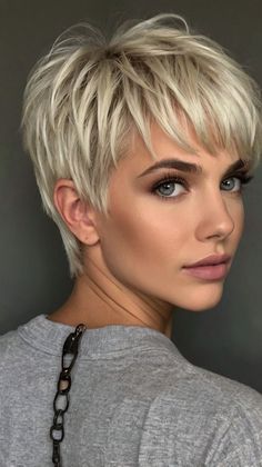 Very Short Hair Blonde, Hair Color Platinum, Platinum Blonde Hair Color Ideas, Platinum Blonde Hair Color, Short Shag Hairstyles, Blonde Hair Color Ideas, Spiked Hair